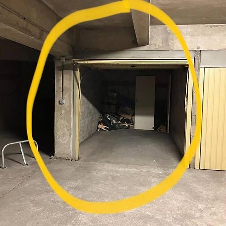 Paris : Appartement Familial Avec Parking Prive Clichy Exterior photo