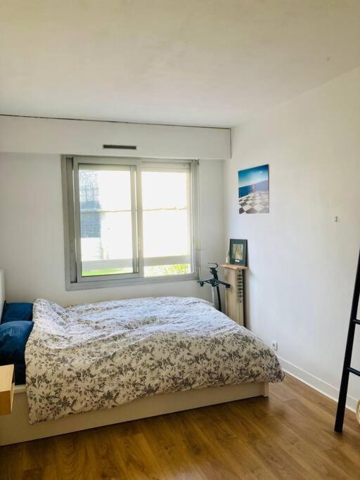 Paris : Appartement Familial Avec Parking Prive Clichy Exterior photo